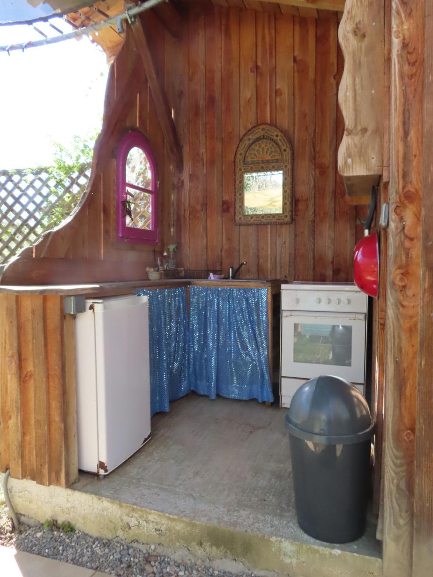 Cosy Cabane Montbrun-Bocage Exterior photo
