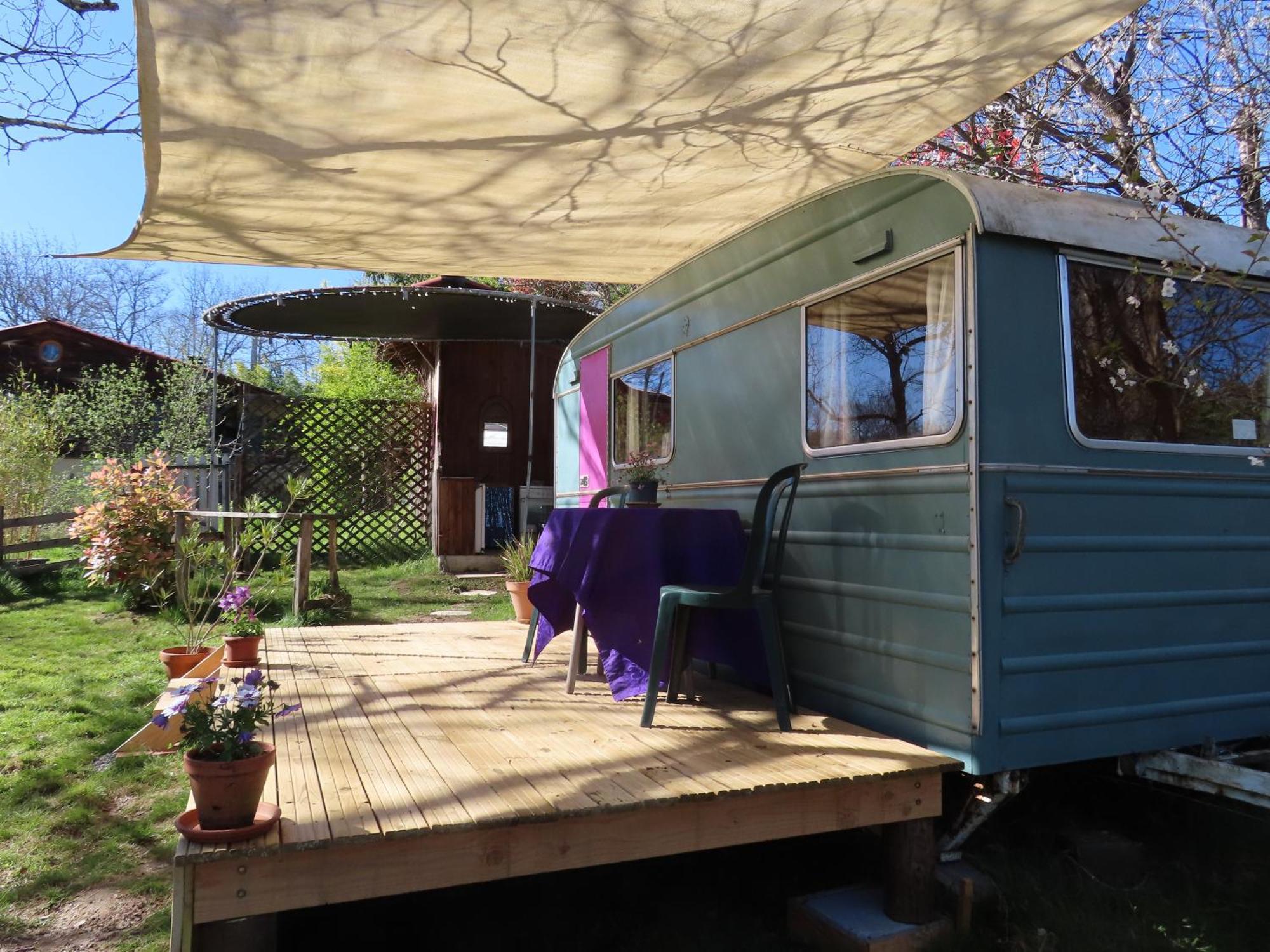 Cosy Cabane Montbrun-Bocage Exterior photo